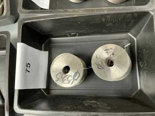Batch of saw blades
