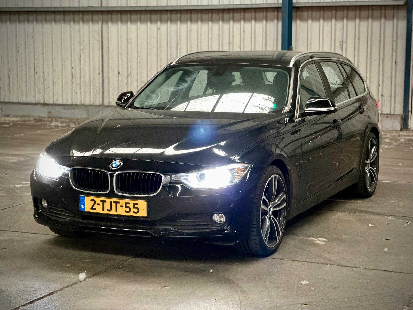 BMW 316i Touring xExecutive; 2-TJT-55