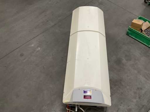 Izen – benutzter Solarwarmwasserbereiter mit 140 Litern