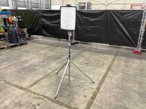 OPUS Maxi-Led Construction Lamp with Tripod