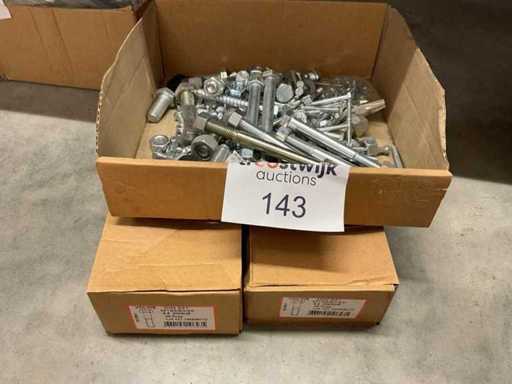 3 Schachteln mit Schrauben