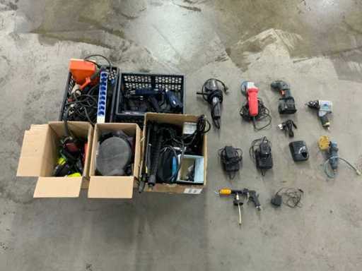 Batch of electronics