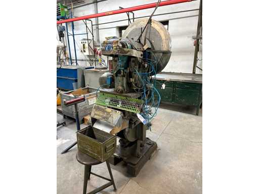 W. PAUL MÜLLER Eccentric Press