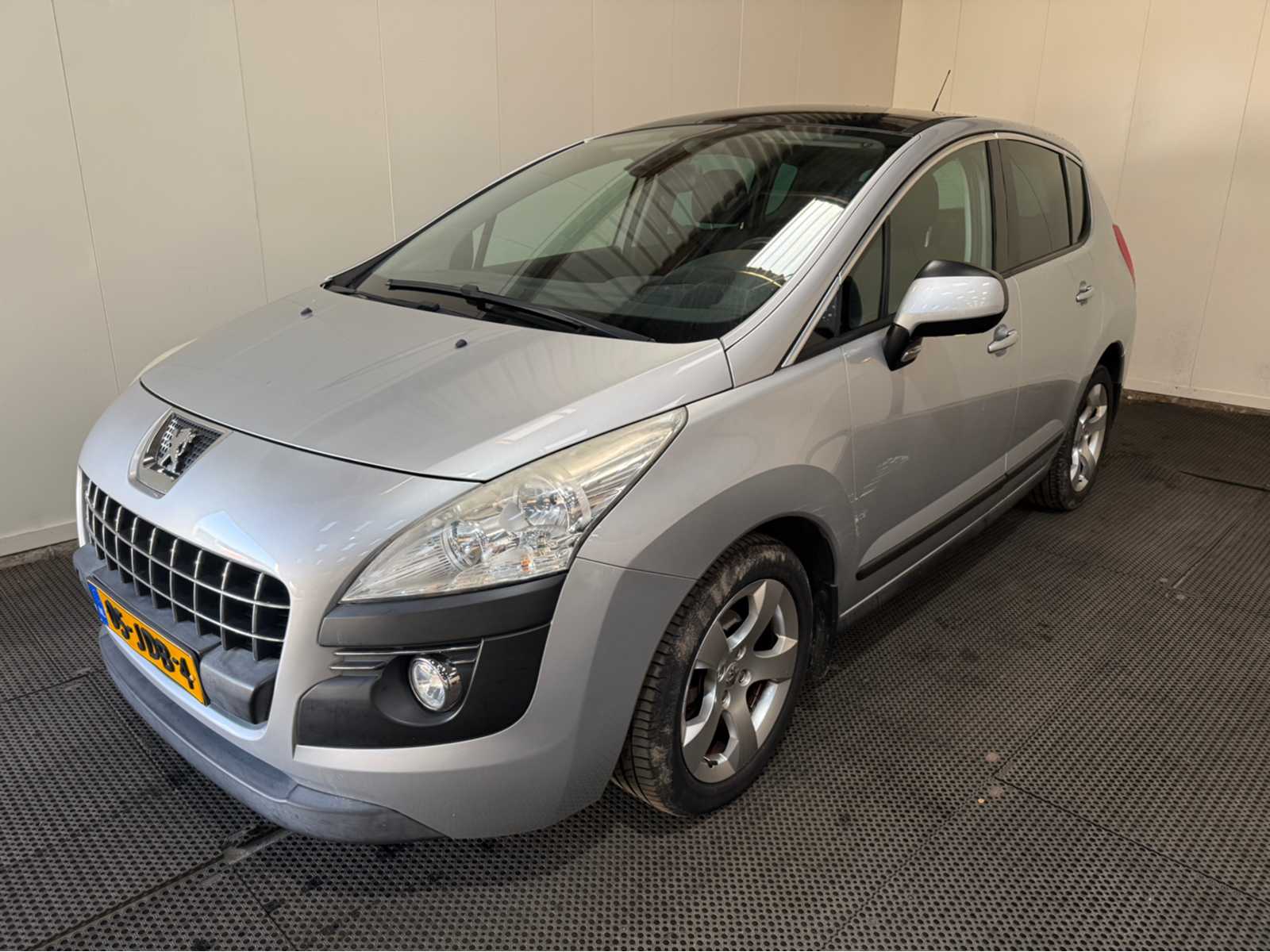 Peugeot – 3008 – 1.6 VTI – 123768 km Car – 2009