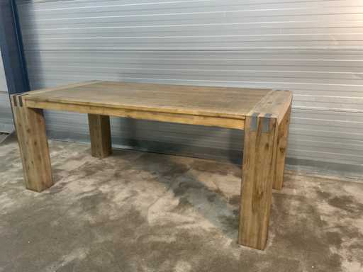 Bassano-J Eetkamertafel