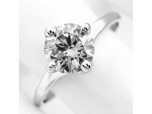 14-Karat-Weißgoldring mit 1,04 Karat Naturdiamant