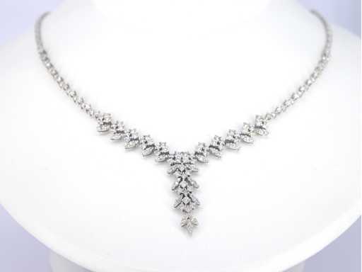 Naszyjnik z białego złota z diamentami, 4,00 karatu