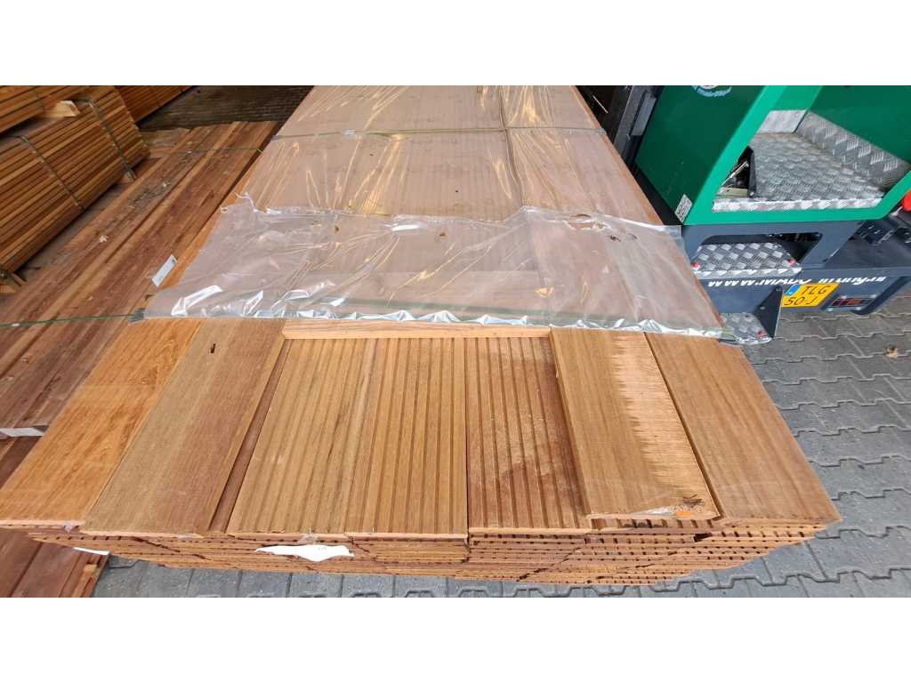 Basralocus hardwood decking boards 21x145mm, length 400cm (158x)