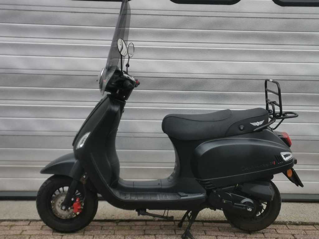 DJJD Cashmere 25km snorscooter 4-takt