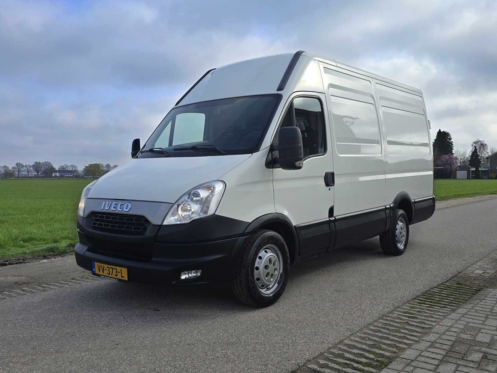 Iveco Daily 35C13V 330 H2 , VV-373-L