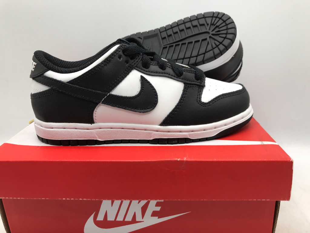 Nike Dunk Low Biały/Czarno-Biały Trampki 31.5