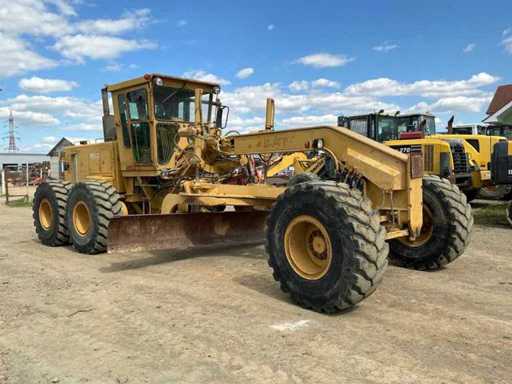 CATERPILLAR Grader