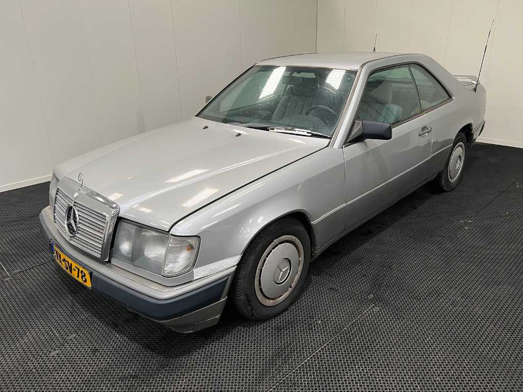 Mercedes Benz 200 W124 à vendre chez ERclassics