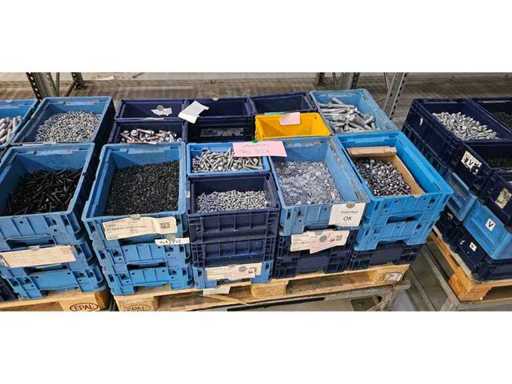 Mischpalette div. Schrauben und Muttern