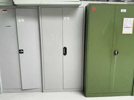 Dulap atelier cu conținut