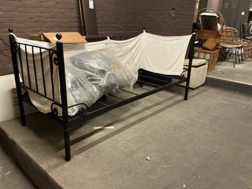 Telaio del letto in metallo