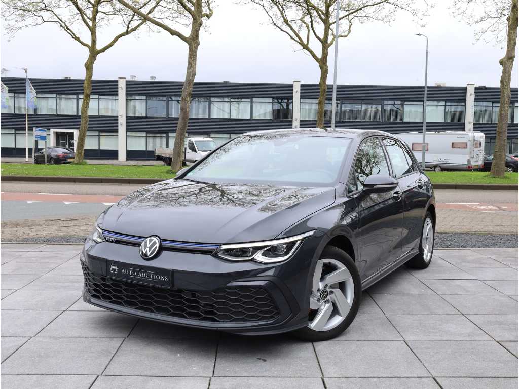 Volkswagen Golf GTE 1.4 eHybrid PHEV 245PS Automatik 2021 Carplay Sitz- und Lenkradheizung Adaptives Navi DAB LED