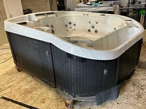 Coast spas Jacuzzi