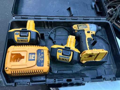 Dewalt DC827 Cordless Screwdriver