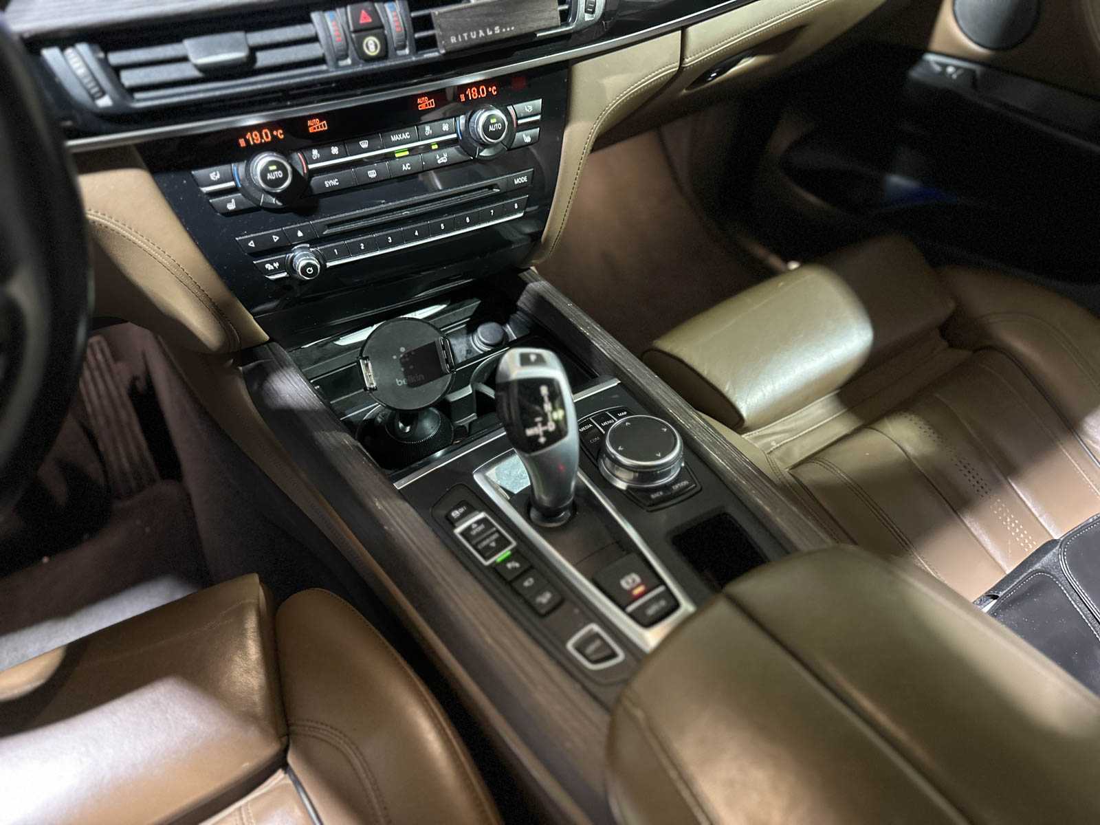 BMW xDrive40e iPerformance High Executive -individual- F15 313pk 2016, R-711-DS