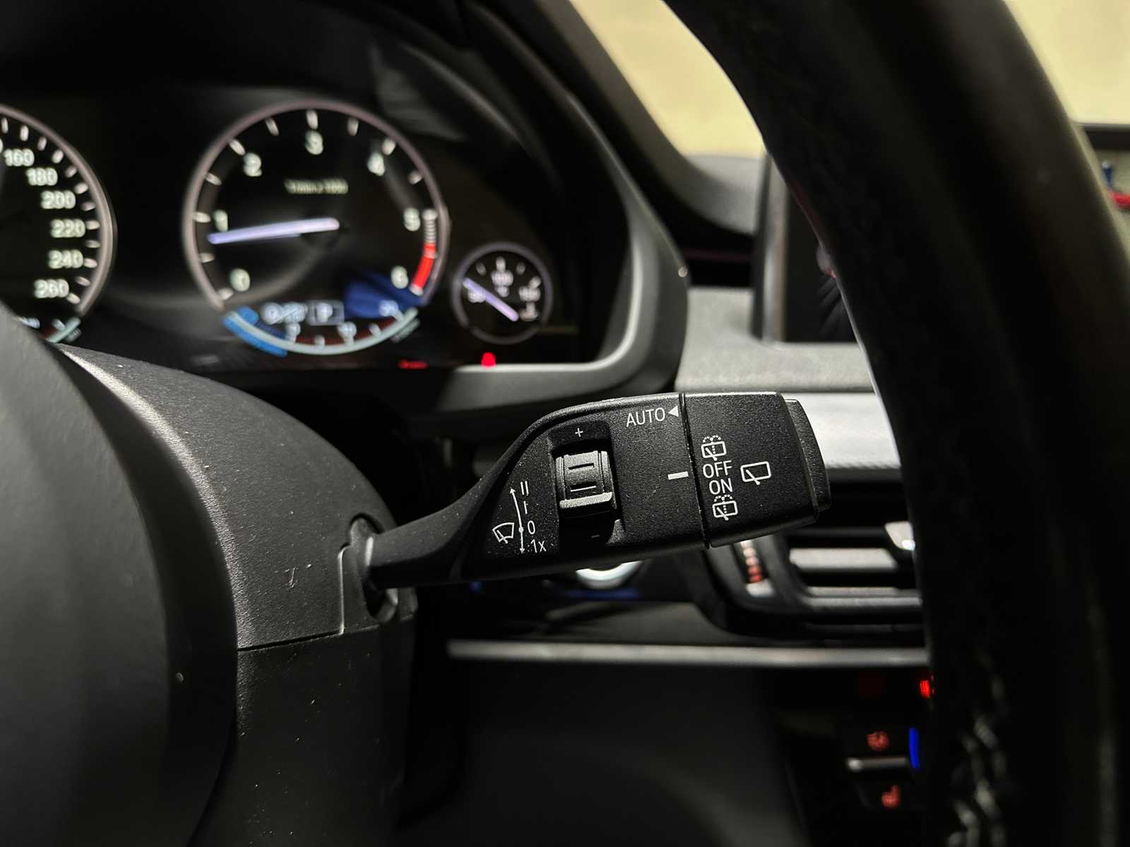 BMW X5 xDrive30d High Executive M-Sport 258hp 2014, 8-THZ-86
