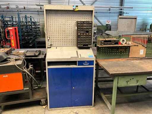 Workshop cabinet