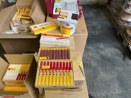 Partij meubel reparatie materiaal