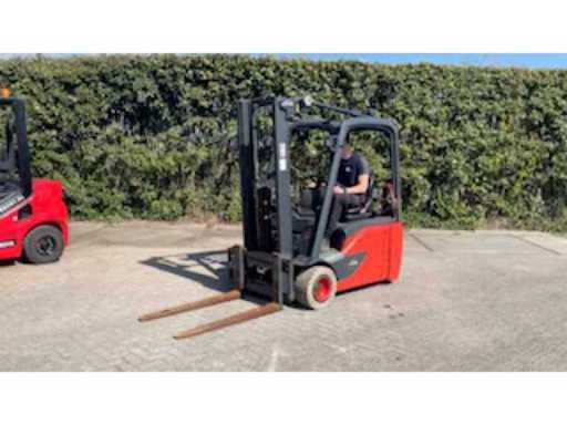 0aed7003-a93f-436a-8cfb-2c29b2c0e0f4.mp4