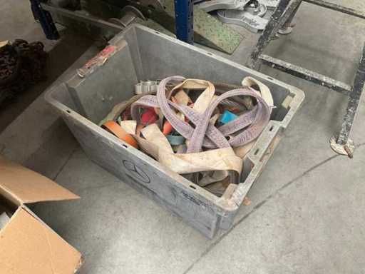 Lotto di cinghie sollevabili e per fissare