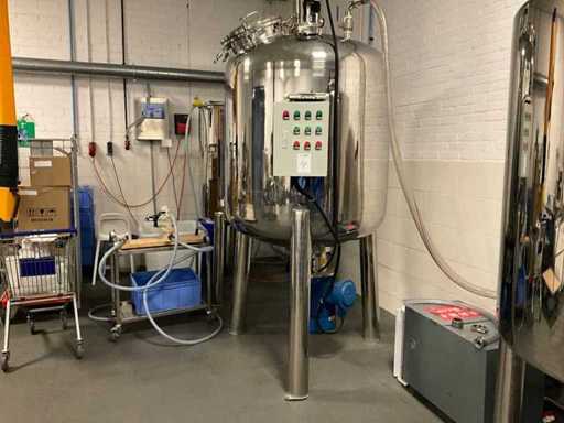 Vertical Storage Mixing Tank