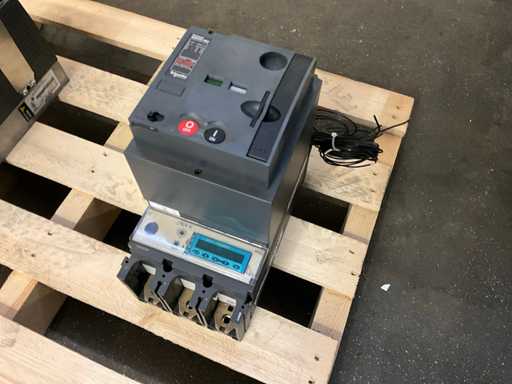Schneider NSX400 HB2 Air circuit breaker