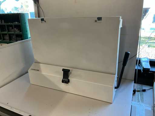 2005 Heidelberg SM52 table-top plate bending machine