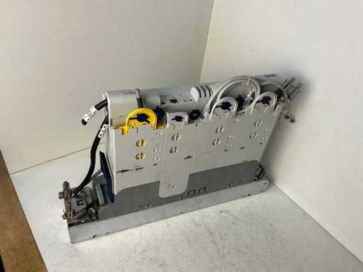 Lenze L-Force E94ASHE0044 Single Drive HighLine frequentieregelaar