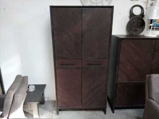 Massiv-Eichen-Schrank