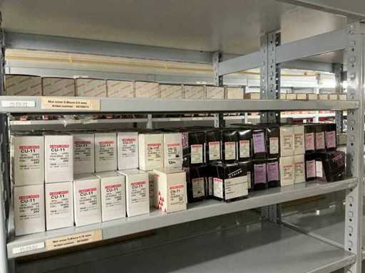 Serie de diverși contactori magnetici AC (134x)