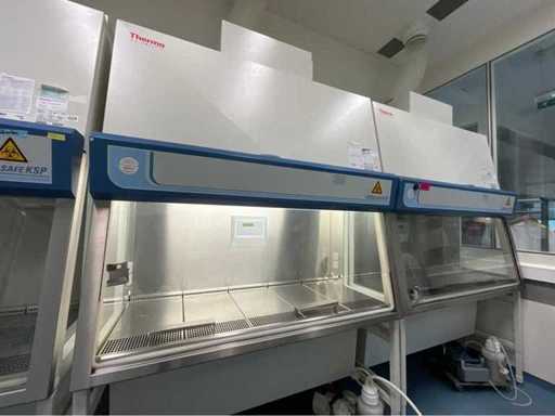 Stazione di Sicurezza Microbiologica THERMO SCIENTIFIC HERASAFE KSP15