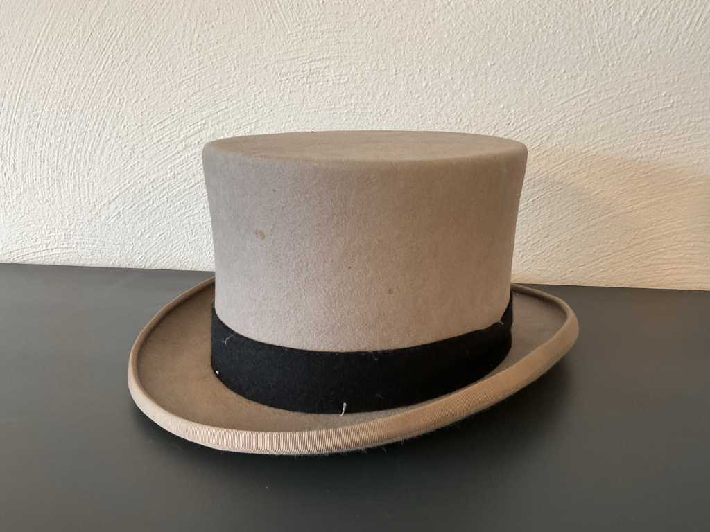 Wegener Size 58 Top Hat