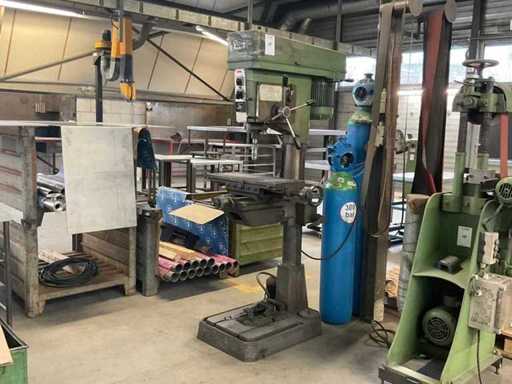 Machine de forage à colonnes VEF NAK40