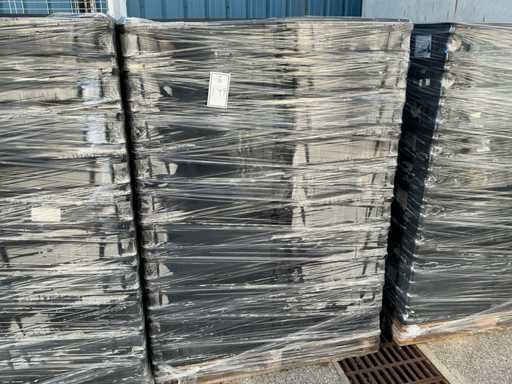 Charge von Plastikboxen