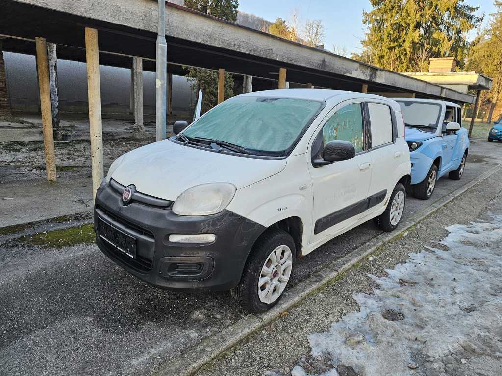2015 Fiat - Panda 1.3 JTD 4x4 - Van - Samochód osobowy