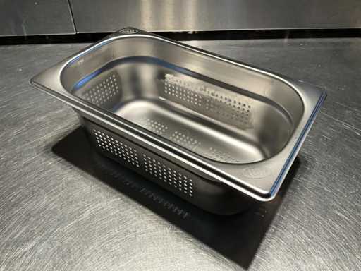 Özti - GN 1/4-100 - Vaschetta gastronorm forata in acciaio inox (18x)
