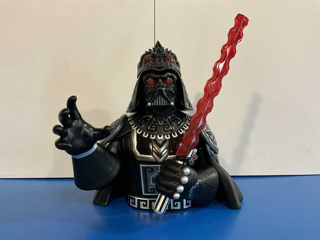 STAR WARS Darth Vader Collectible Figure