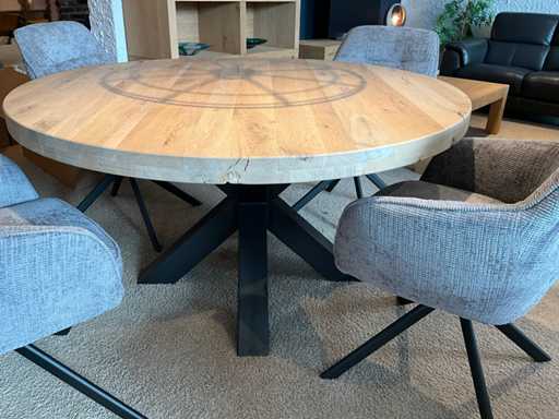 Ronde eiken eetkamertafel