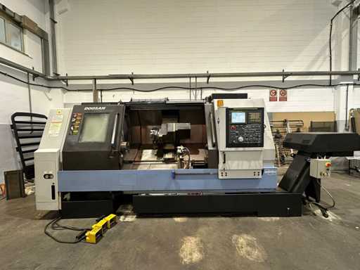 DOOSAN PUMA 2500 XLY CNC Automatic Lathe