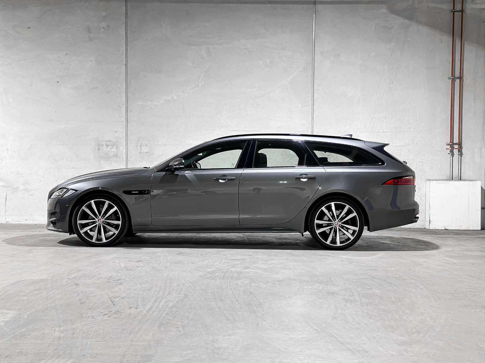 Jaguar XF Sportbrake 2.0d Portfolio 179hp 2017 (Original-NL), PZ-465-J