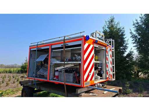 Caroseria camionului de pompieri, unitatea de stingere, pompa de apă