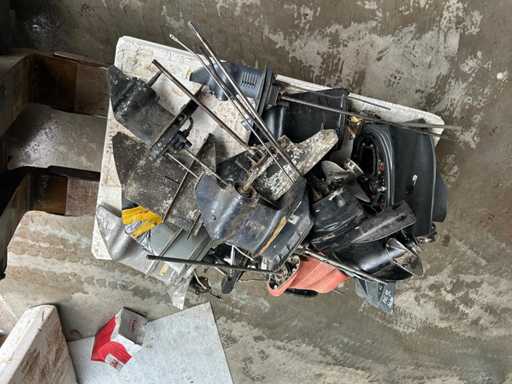 Miscellaneous parts - Tailpieces - Outboard engine parts