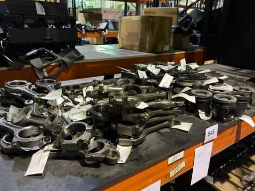 Man Diverse drijfstangen en zuigers