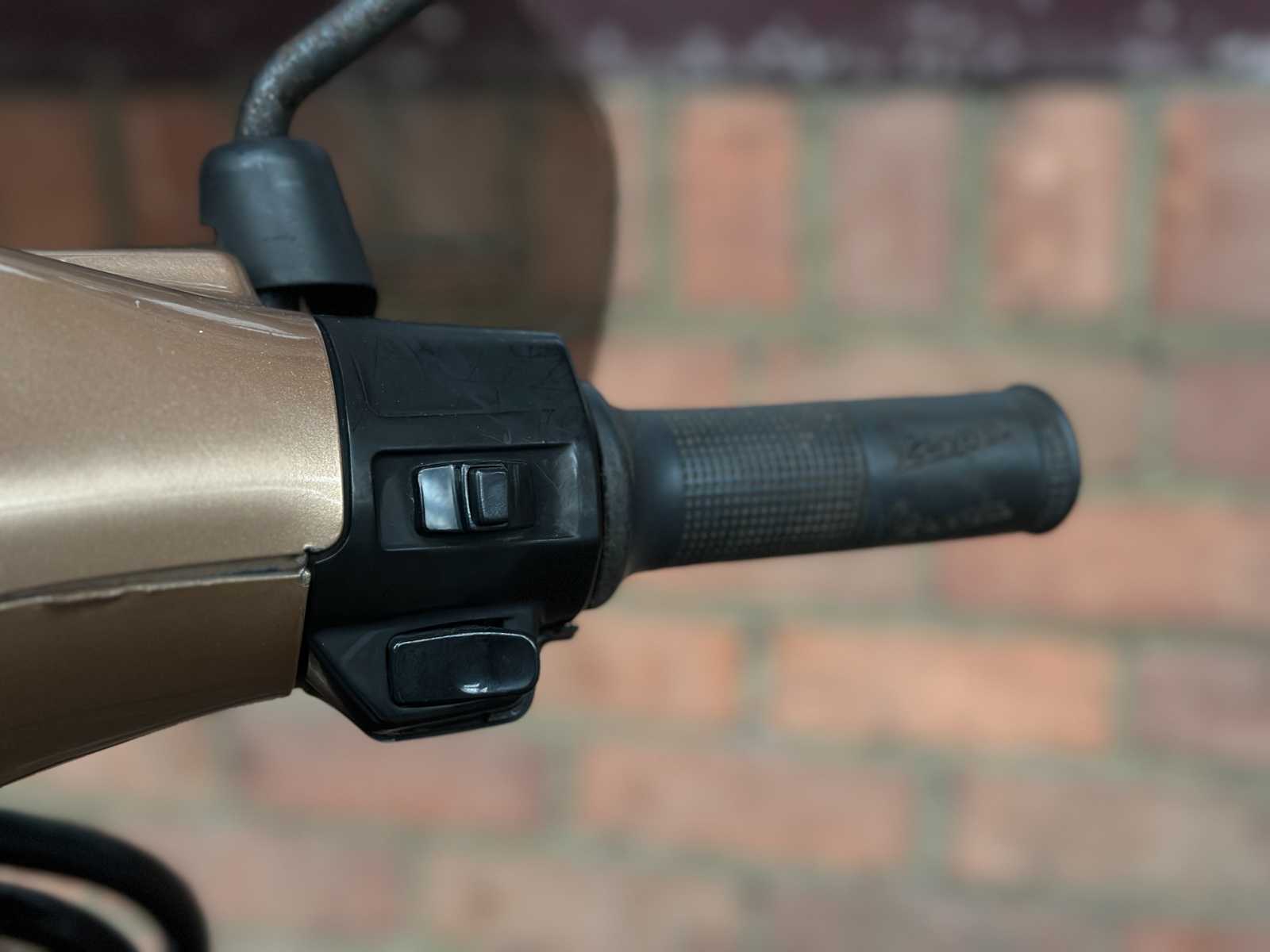 Vespa Sprint 4T Snorscooter (CUSTOM), DHL-92-Z