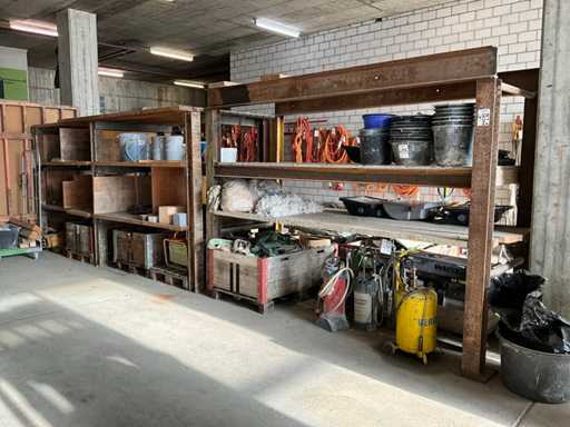 Pallet rack welded without contents (2x)